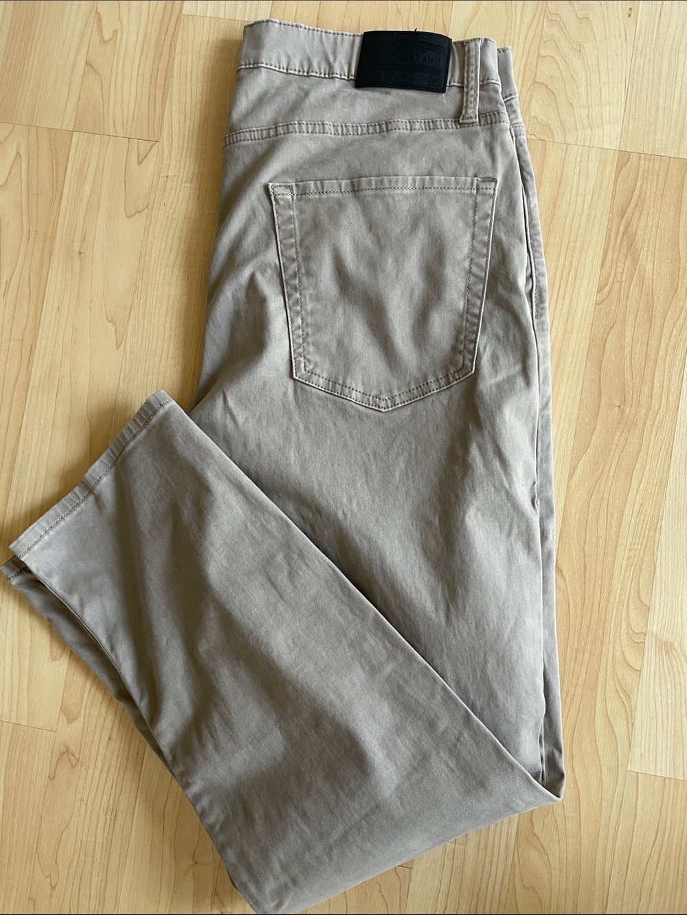 Lucky Brand Men's 410 Athletic Straight Leg Tan Jeans Size 36/32